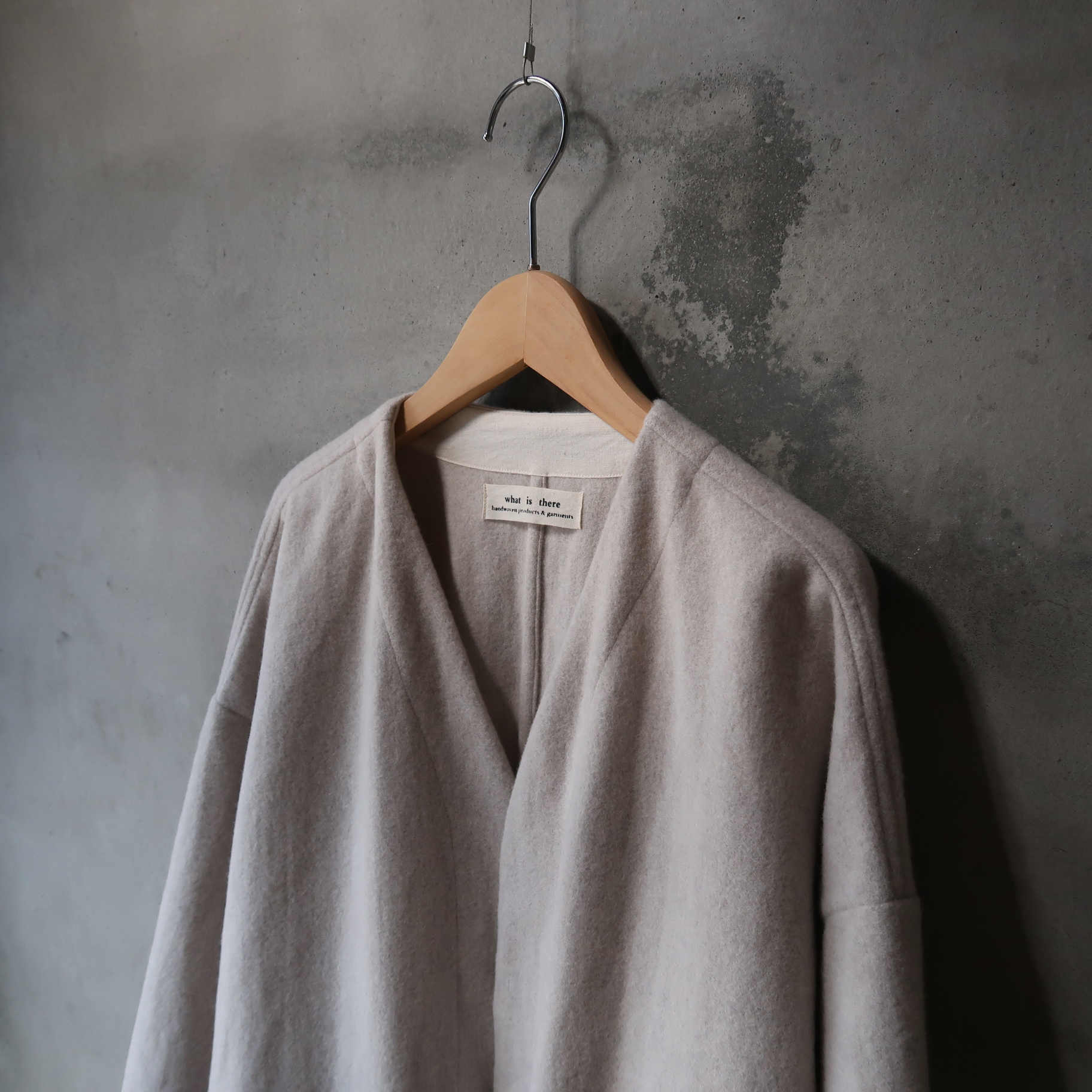 ウールパイルの cardigan jk 2色、オンラインストアに掲載しました。