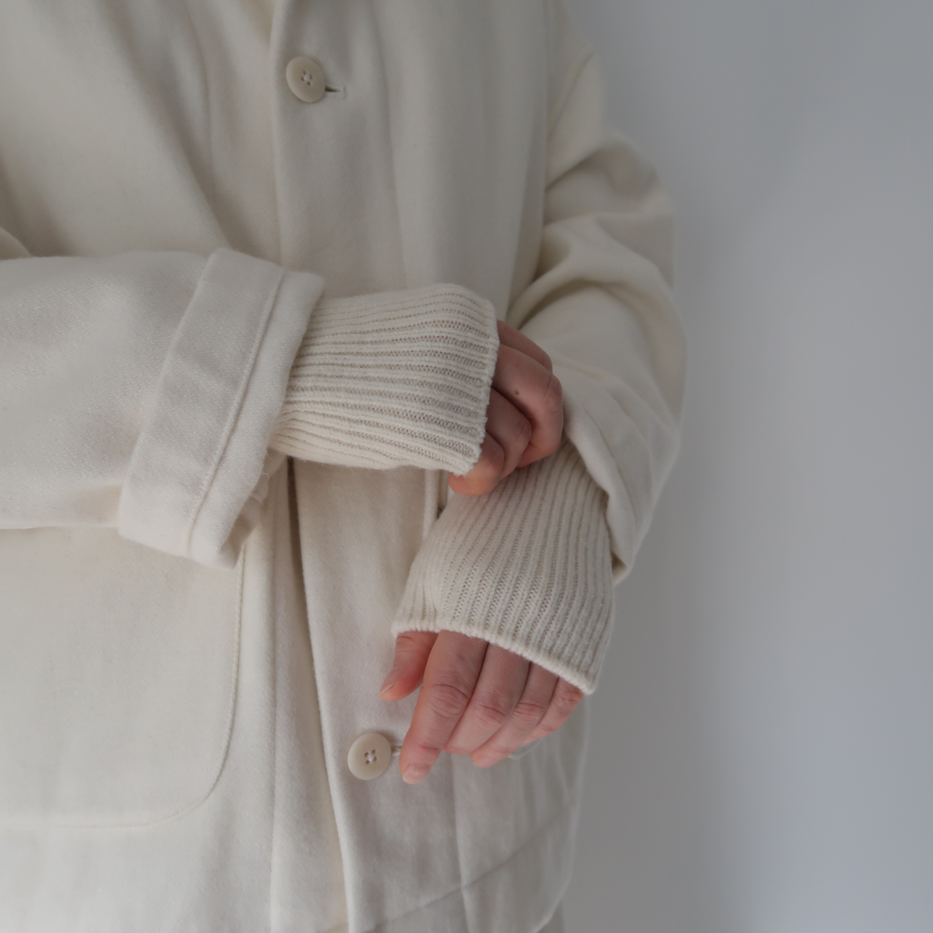 エクストラファインラムのニットグローブ（ KARMAN LINE ）をオンラインストアに掲載しました。