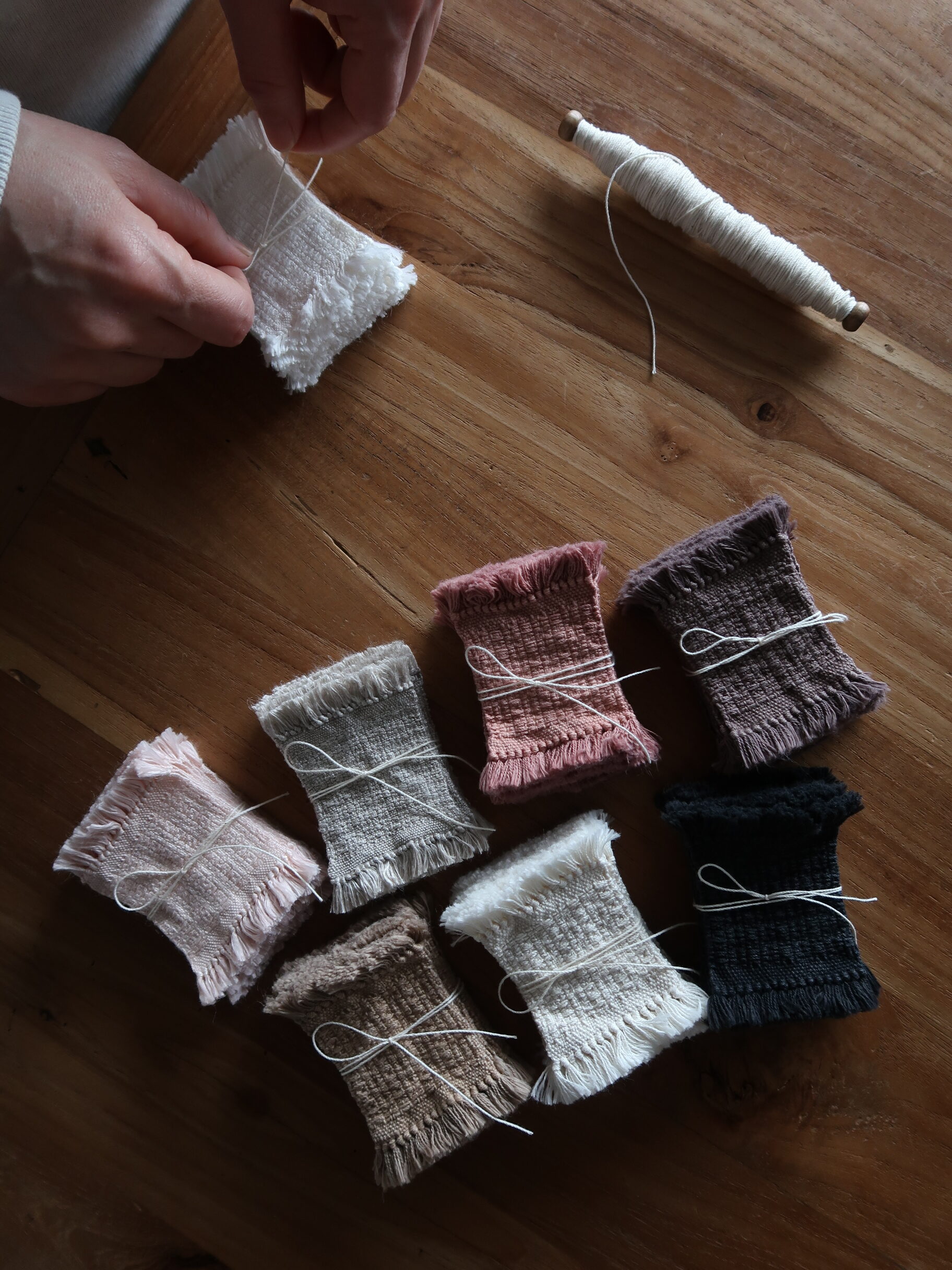京都の北白川糕糰店さんへ、cloth piece 数種と茶席布をお送りしました。