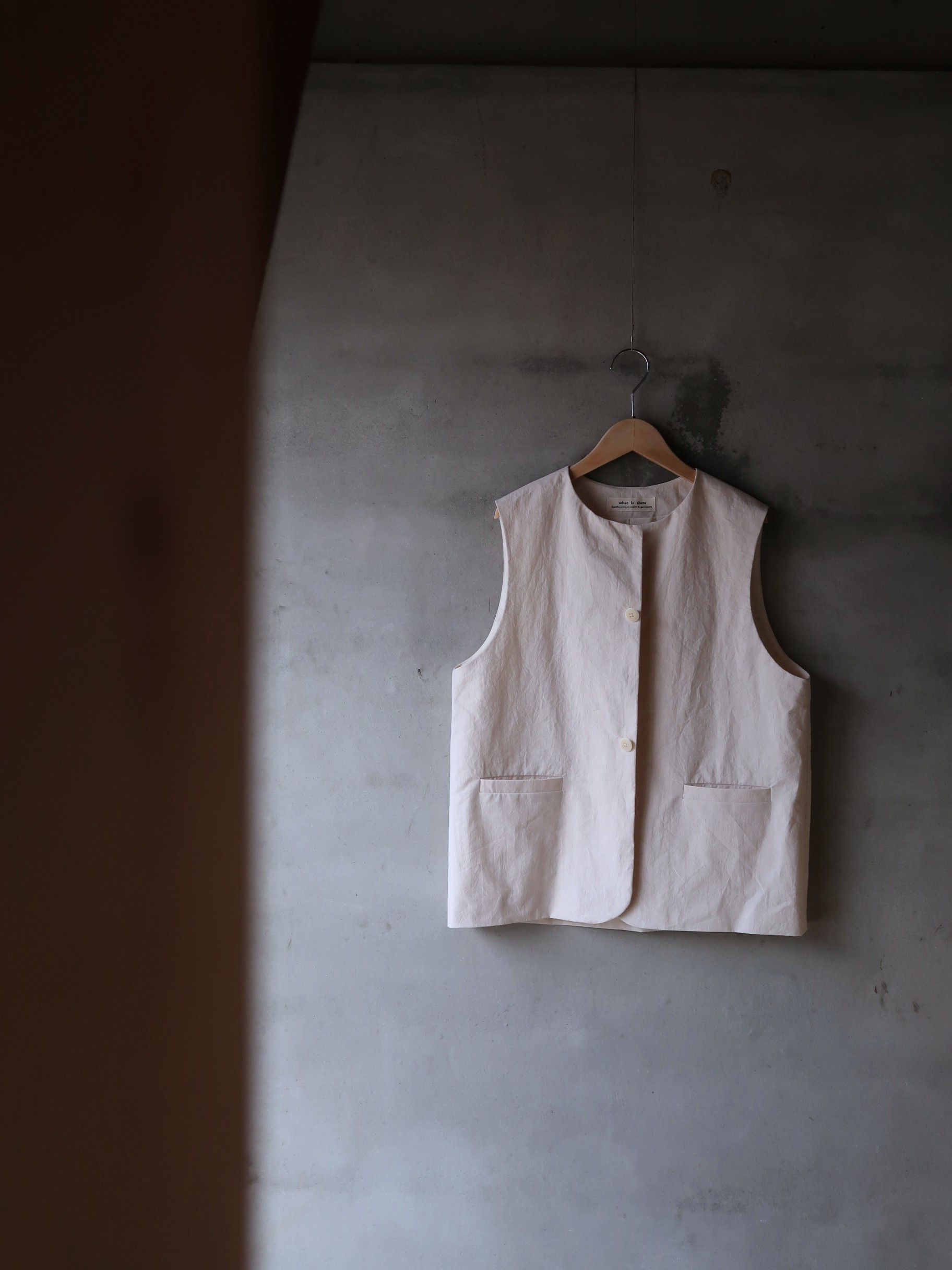 コットンウェザーのベスト。